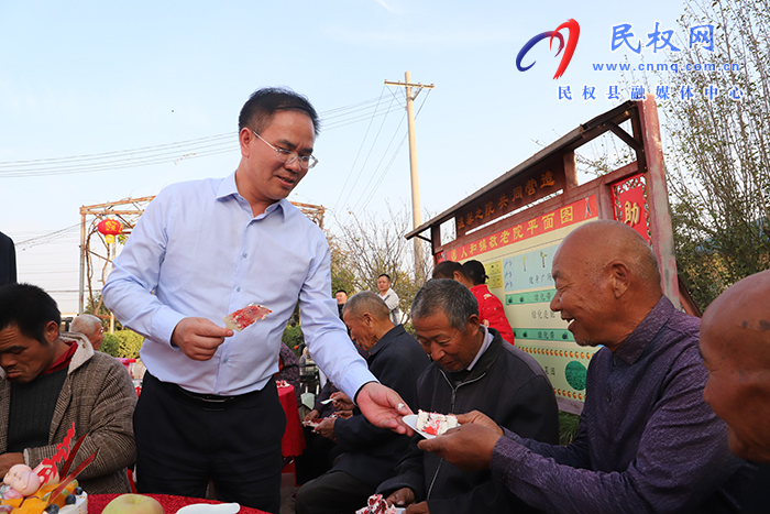 县委副书记、县长王景义看望慰问敬老院老人