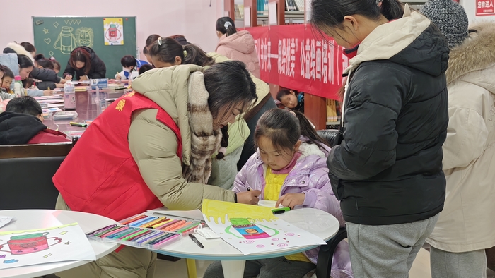 民权县图书馆举办第五期“画从书中来——阅绘悦美”公益绘画培训