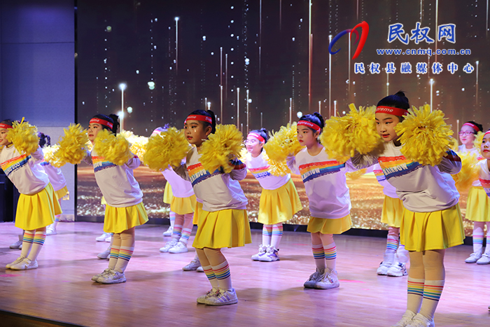 “欢喜迎新春 龙腾心飞扬”民族学校2024年迎新年联欢会举行