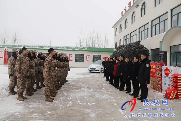 县四小年白班子收导慰问消防队员战驻仄易远夷易近兵 县四小年白班子收导慰问消防队员战驻仄易远夷易近兵