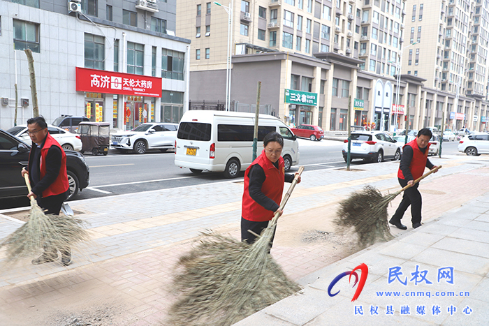 县委书记王静娴参加“清洁家园 美丽民权”义务劳动