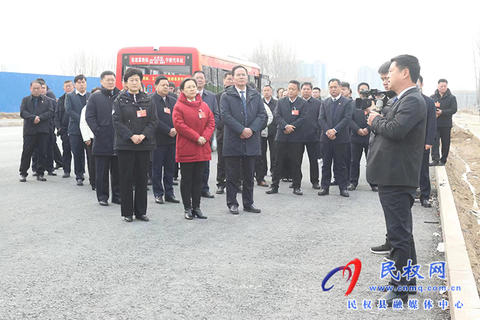 出席民权县第十六届人民代表大会第五次会议的人大代表视察城市建设和重点项目