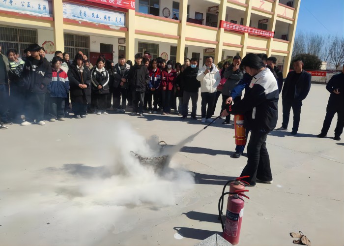 双塔镇教育系统举行消防安全培训活动