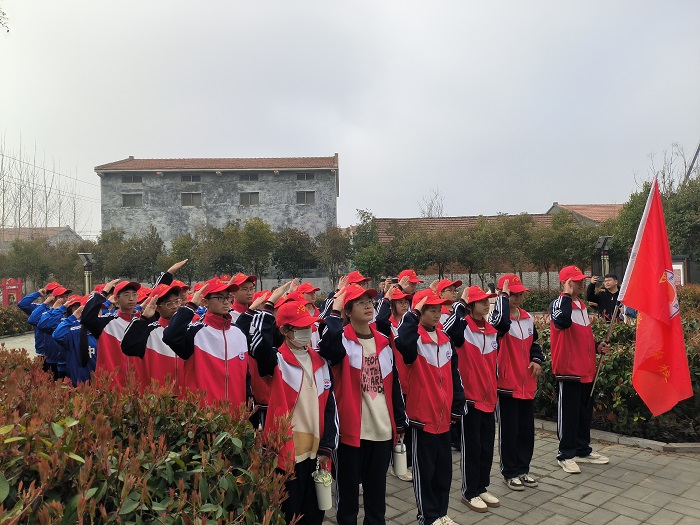 团县委组织开展2024年迎五四“探寻红色足迹，传承革命精神”红色研学实践活动