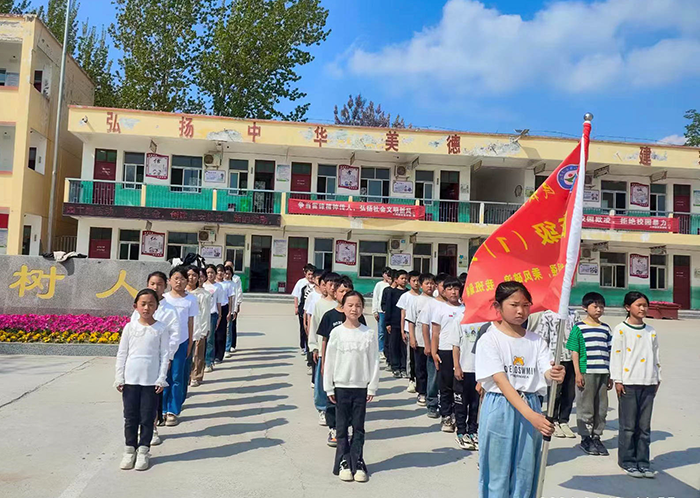 民权县人和镇高集学校 举行“筑健康体魄  展运动风采”春季广播体操比赛