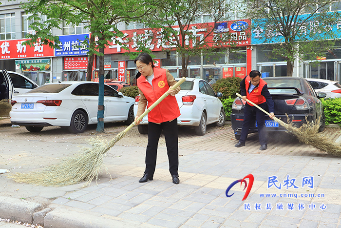 县委书记王静娴参加“清洁家园 美丽民权”义务劳动