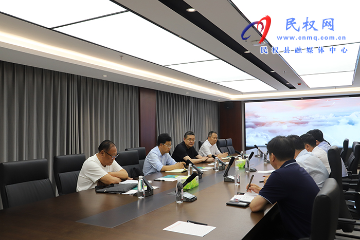 副市少下小大坐到仄易远调研麦田操持及下尺度农田建设工做