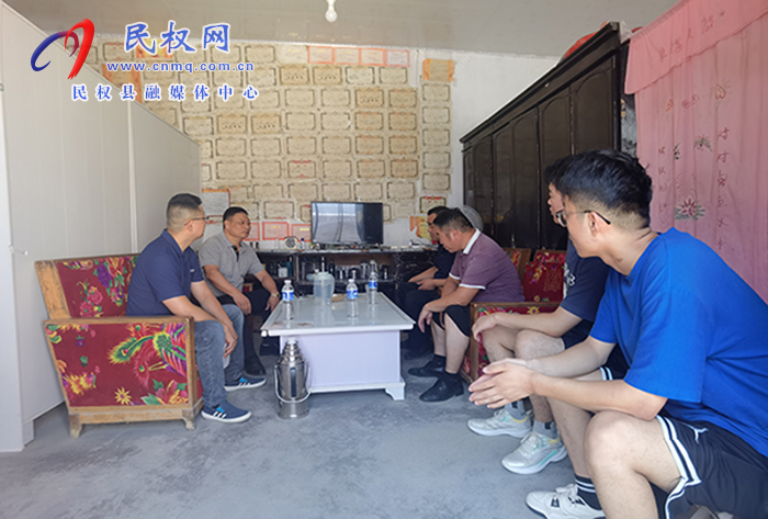 爱心企业捐赠助学资金 助力贫困学子圆梦大学