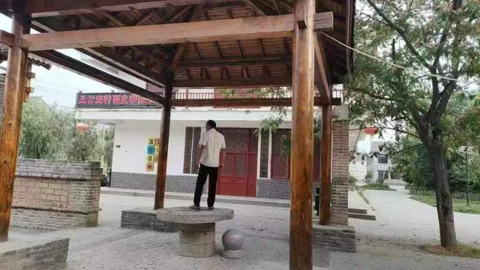 【文明旅游·反面曝光】五一出行 别让不文明行为“毁了景”“伤了心”