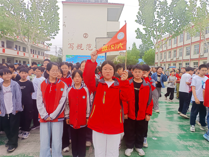 民权县第三小学开展防震减灾逃生演练