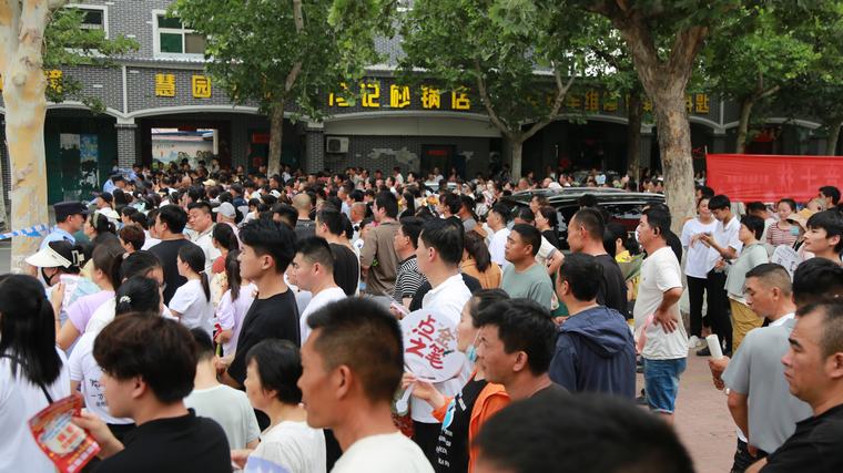 民权县图书馆组织开展 “阅读点亮未来·助力高考梦想”志愿服务活动