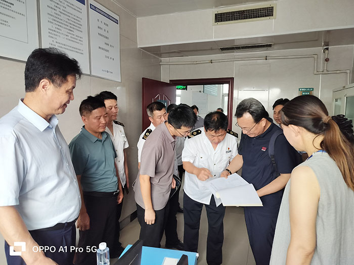 省疾病预防控制局莅民调研指导卫生健康监督执法等工作