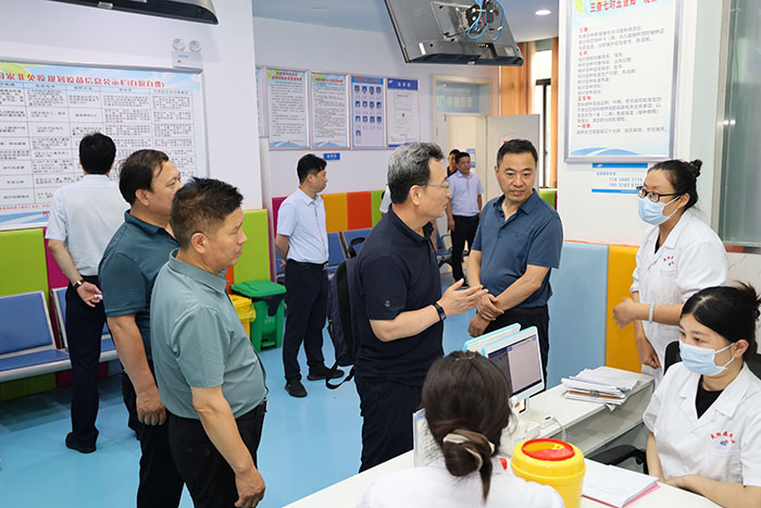 省疾病预防控制局莅民调研指导卫生健康监督执法等工作