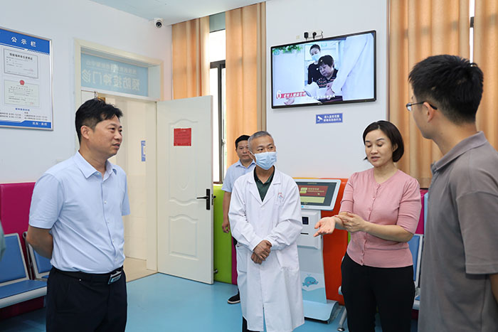 省疾病预防控制局莅民调研指导卫生健康监督执法等工作
