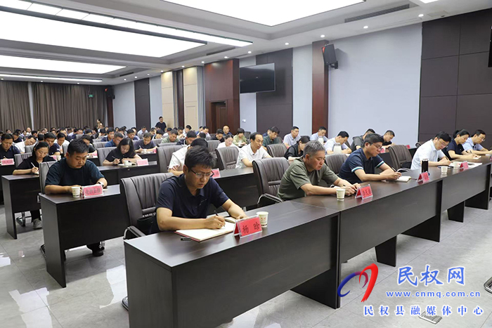 我县召开农村工作领导小组（扩大）会议暨群众身边不正之风和腐败问题集中整治工作推进会