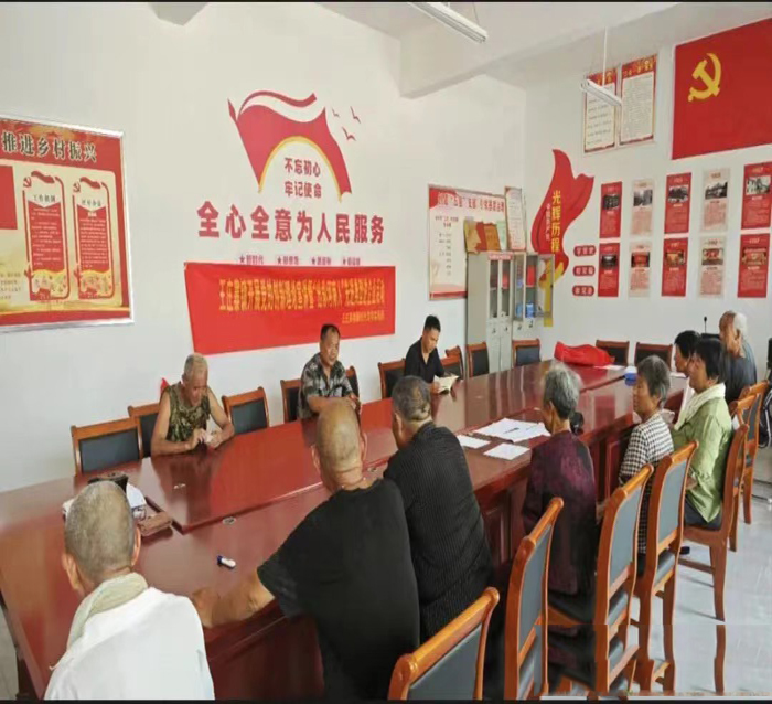 习语民声｜王庄寨镇开展党的创新理论宣讲暨“出彩河南人”先进典型进企业活动