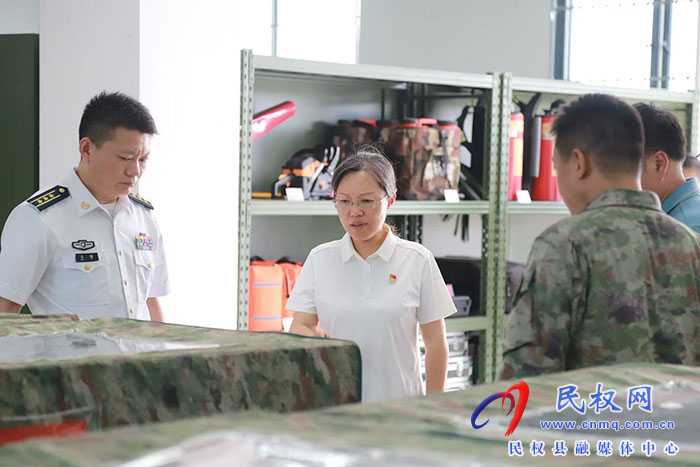 县委书记王静娴调研沟渠连通整治和防汛备汛工作