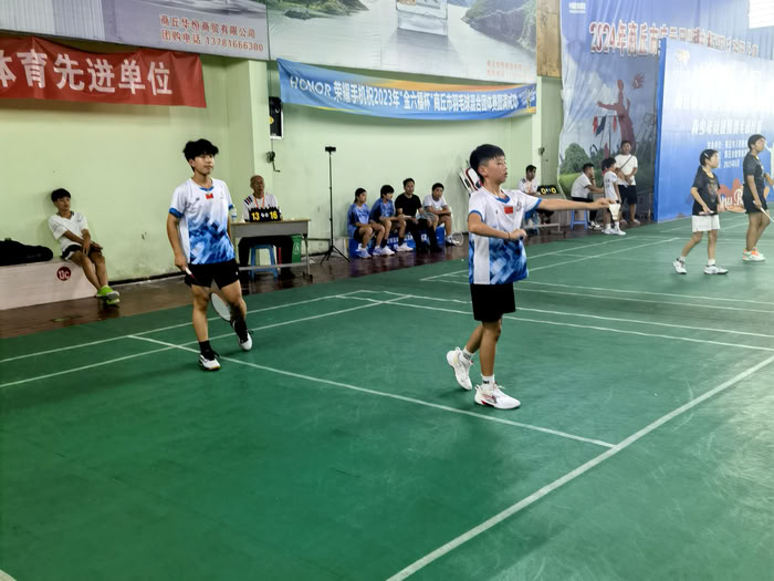 民权县青少年羽毛球代表队在商丘七运会上斩获多个奖项