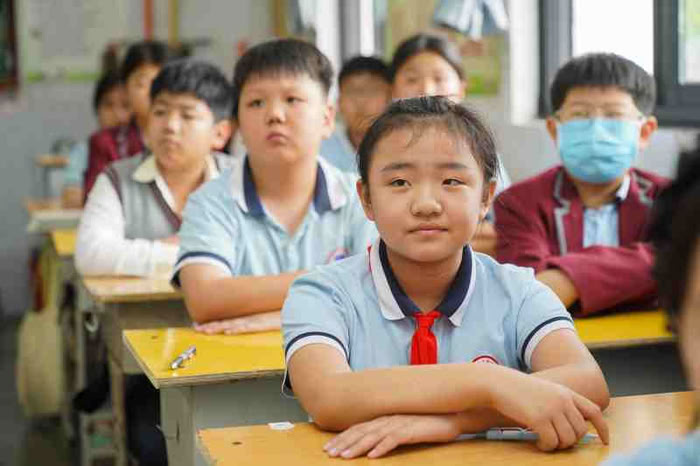 拒绝校园欺凌，筑牢校园安全防线——民权县实验小学教育集团组织开展防欺凌主题班会