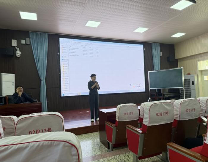 名师引领启智慧 交流研讨促提升 