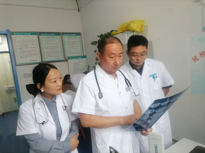 人和镇卫生院开展服务群众大型义诊专项活动 人和镇卫生院开展服务群众大型义诊专项活动