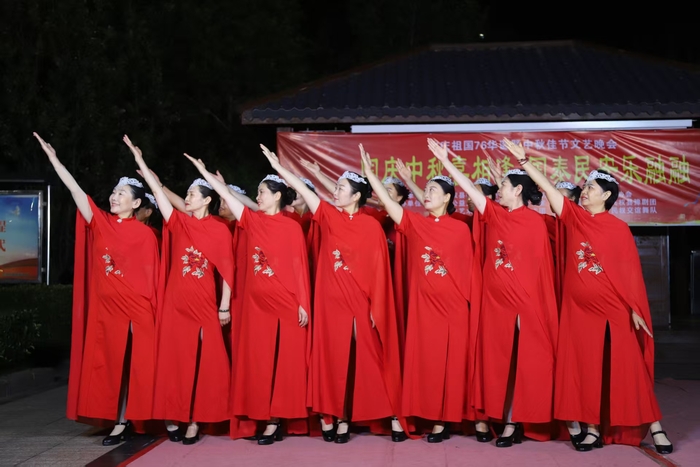 民权：载歌载舞共庆双节