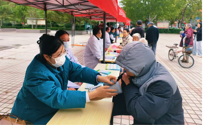 民权县中医院开展高血压宣传活动 民权县中医院开展高血压宣传活动