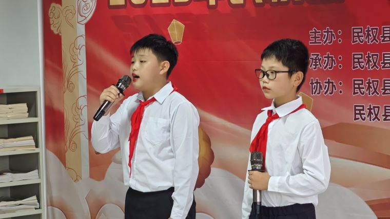 民权县图书馆举办“庆国庆·迎中秋”诗歌朗诵会
