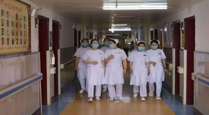 以专业“秀”实力,用坚守“红”出圈 ——记民权县中医院神经外科护士长王秀红 以专业“秀”实力,用坚守“红”出圈 ——记民权县中医院神经外科护士长王秀红