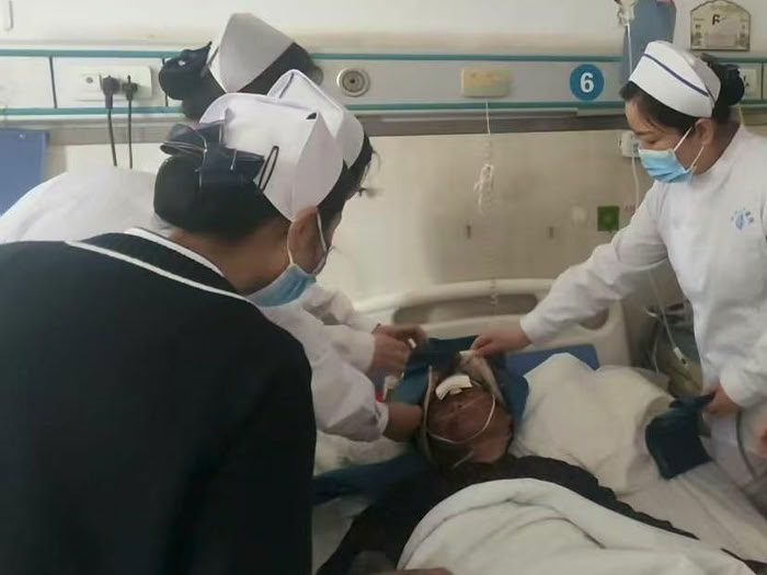 以专业“秀”实力,用坚守“红”出圈 ——记民权县中医院神经外科护士长王秀红 以专业“秀”实力,用坚守“红”出圈 ——记民权县中医院神经外科护士长王秀红