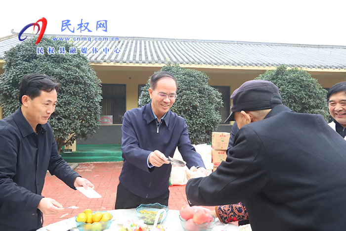 县委副书记、县长王景义重阳节前夕慰问敬老院老人 县委副书记、县长王景义重阳节前夕慰问敬老院老人
