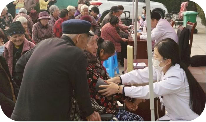 民权县迎来“健康商丘行·大医献爱心”文明实践进基层志愿服务专项行动 民权县迎来“健康商丘行·大医献爱心”文明实践进基层志愿服务专项行动