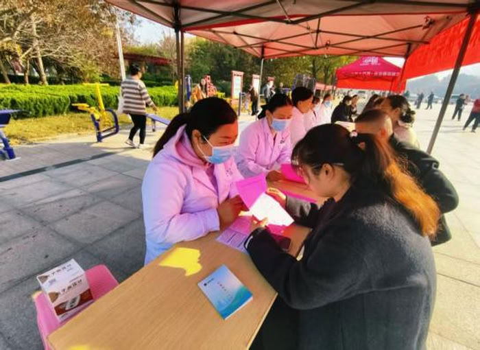 民权县中医院开展医保参保集中宣传活动 民权县中医院开展医保参保集中宣传活动