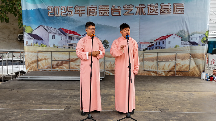 省舞台艺术送基层走进民权县人和镇黄集村 省舞台艺术送基层走进民权县人和镇黄集村