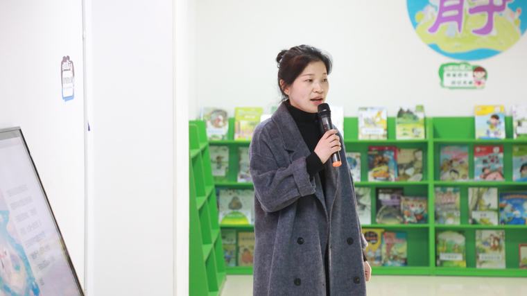 民权县图书馆举办“与书同行·点亮童年”阅读活动