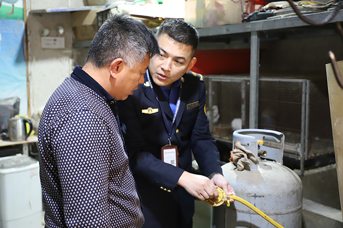 县燃气专班开展燃气专项排查整治活动
