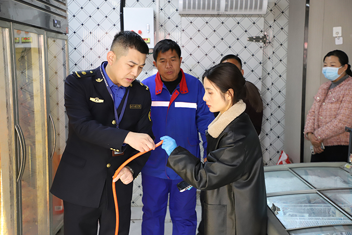 县燃气专班开展燃气专项排查整治活动