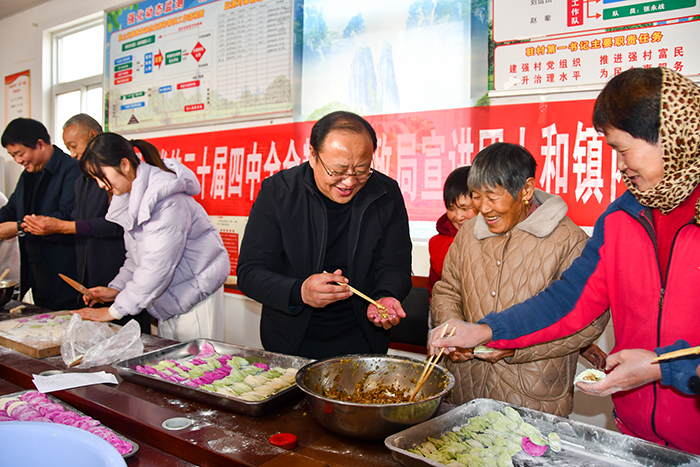 民权县人和镇：铰子飘香迎冬至，共筑和谐邻里情