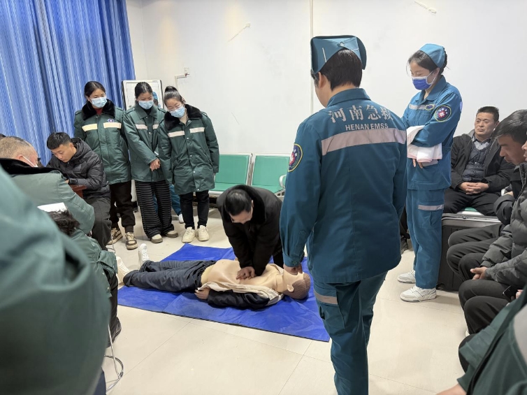 急救技能下沉基层 守护群众生命健康 ——老颜集乡卫生院开展急救知识专项培训