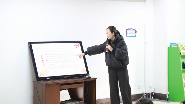 民权县图书馆举办“我们的节日·元旦”主题亲子阅读活动
