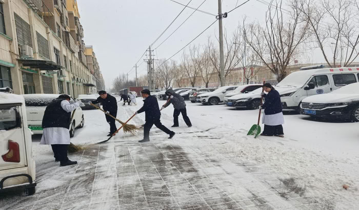 除雪破冰，温暖同行 ——南华街道卫生院全力保障群众“医”路畅通