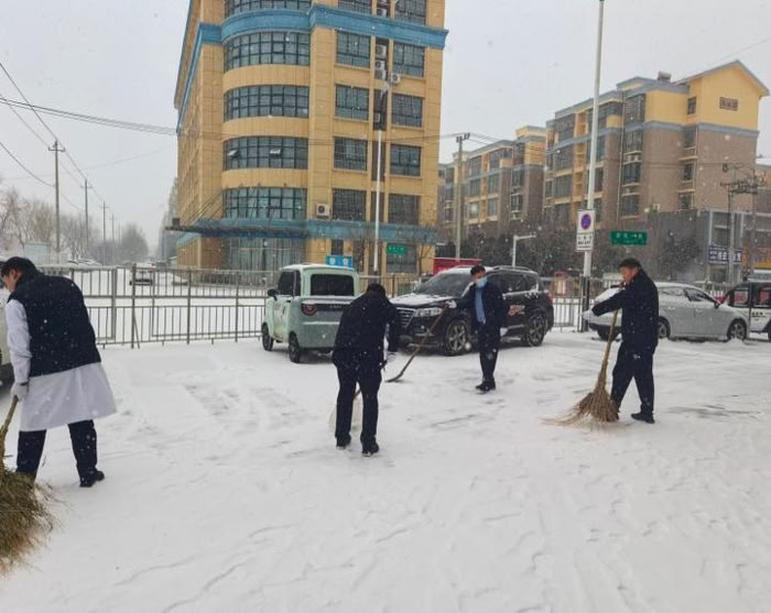 除雪破冰，温暖同行 ——南华街道卫生院全力保障群众“医”路畅通