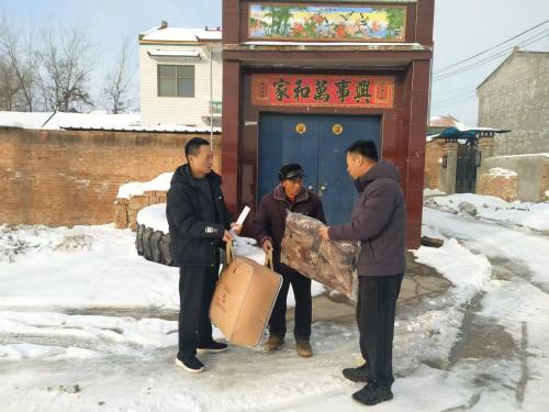 县残联入户走访慰问困难残疾人家庭