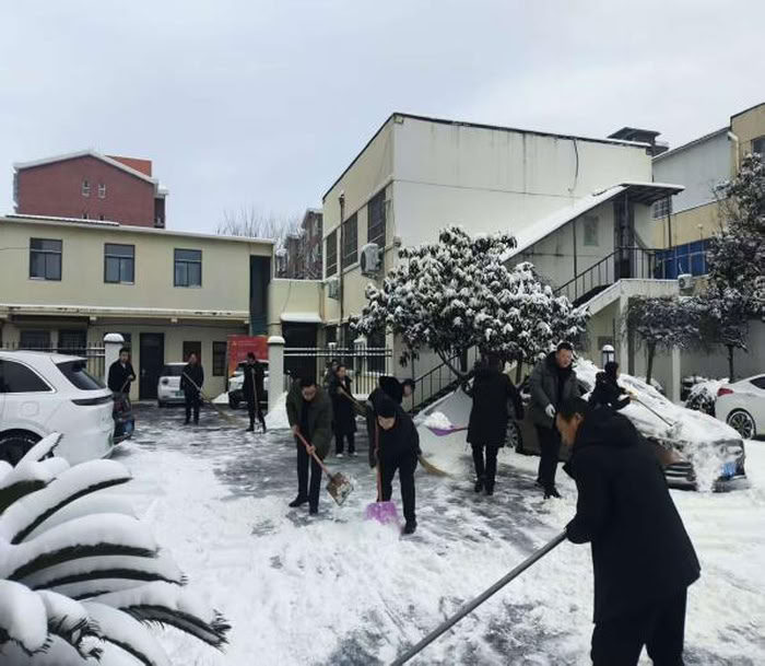 以雪为令 向寒而行 --民权县卫健系统全力保障冰雪天气就医畅通