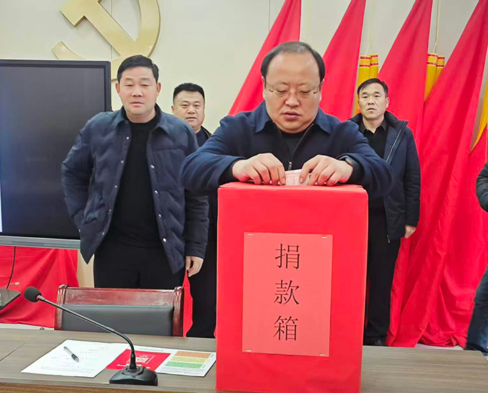 寒冬送温暖,爱心助越冬——人和镇开展冬季救助捐款活动 寒冬送温暖,爱心助越冬——人和镇开展冬季救助捐款活动