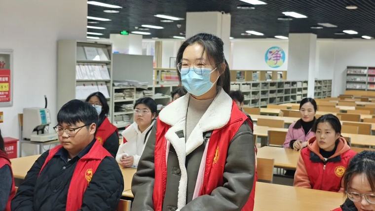 民权县图书馆召开2026年寒假期间志愿服务活动总结会