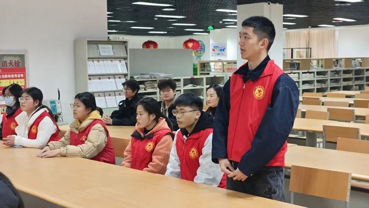 民权县图书馆召开2026年寒假期间志愿服务活动总结会