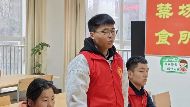 民权县图书馆召开2026年寒假期间志愿服务活动总结会