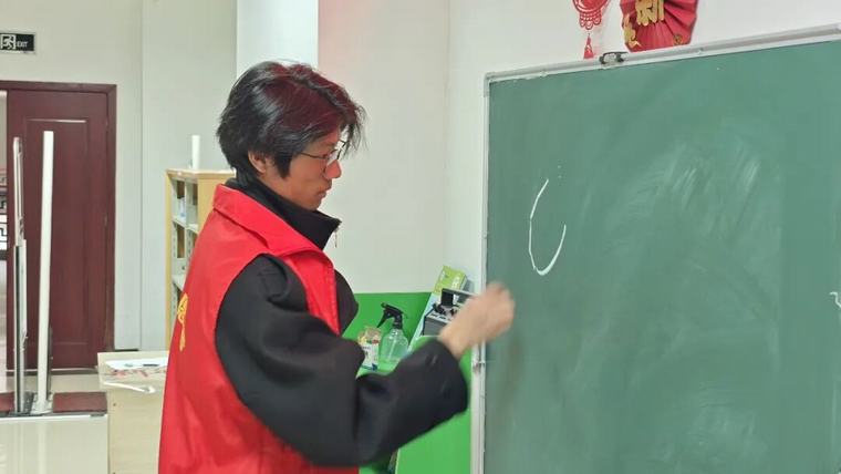 民权县图书馆举办2026年第三期“画从书中来·阅绘悦美”公益绘画培训活动(总第29期) 民权县图书馆举办2026年第三期“画从书中来·阅绘悦美”公益绘画培训活动(总第29期)