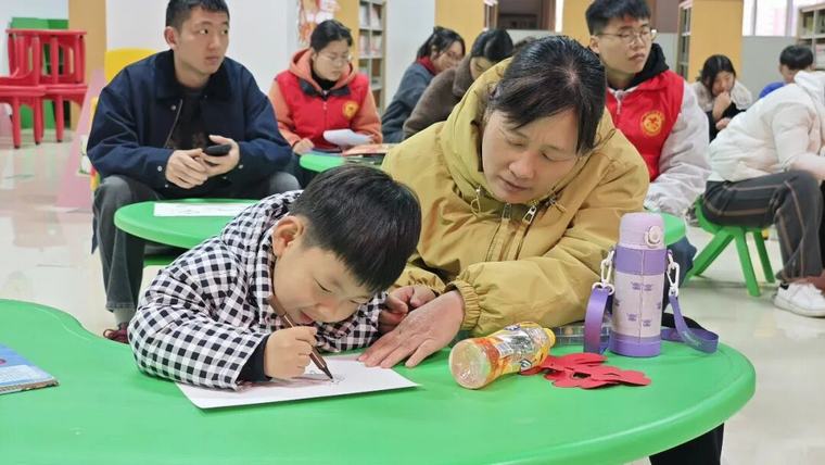 民权县图书馆举办2026年第三期“画从书中来·阅绘悦美”公益绘画培训活动(总第29期) 民权县图书馆举办2026年第三期“画从书中来·阅绘悦美”公益绘画培训活动(总第29期)